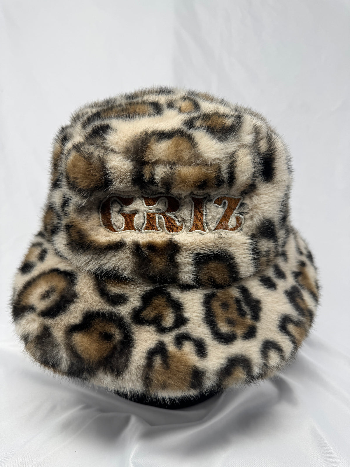 Extra Fuzzy White Leopard Bucket